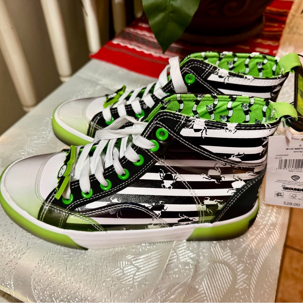 Green and Black High-Top Sneakers with Zebra Print